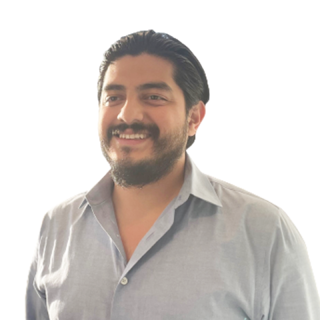 Headshot of Carlos Miranda