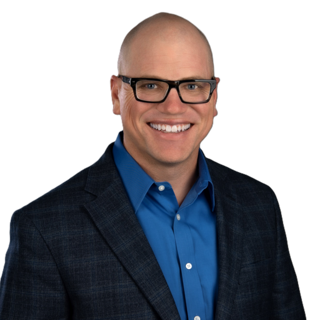 Headshot of Douglas Mangus
