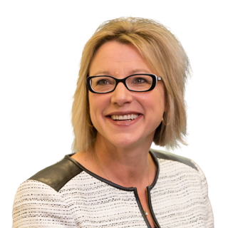 Headshot of Robin McNeill