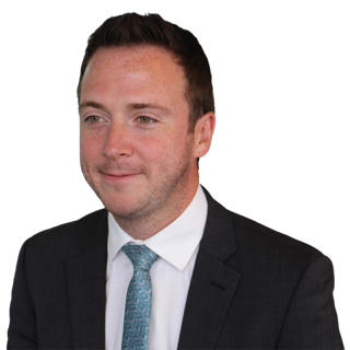Headshot of Simon Amos
